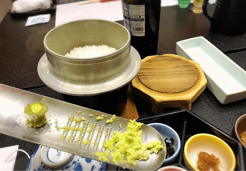 お食事処にマスクの仮置きを設置しました｜旅館便り｜伊豆長岡温泉 