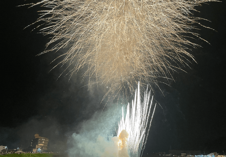 伊豆の国市花火大会は大盛況で幕を閉じました 旅館便り 伊豆長岡温泉 富嶽 はなぶさ 公式 中伊豆の温泉旅館